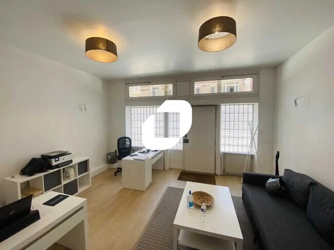 Plus de détails pour Bureau à louer