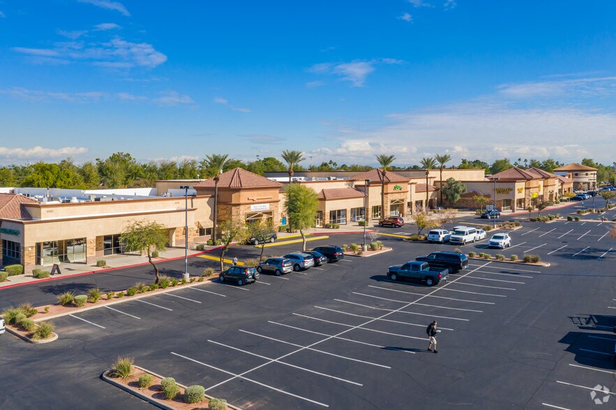 W Ray Rd, Chandler, AZ à louer - Photo de l’immeuble – Image 2 sur 11