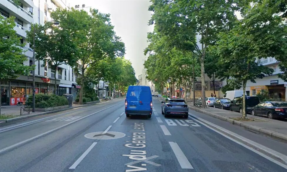 Local commercial dans Paris à louer - Photo de l’immeuble – Image 1 sur 4