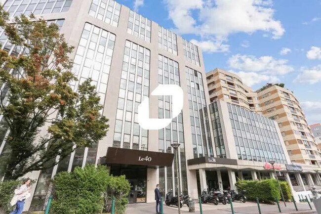 Plus de détails pour 40 Boulevard Henri Sellier, Suresnes - Bureau à vendre