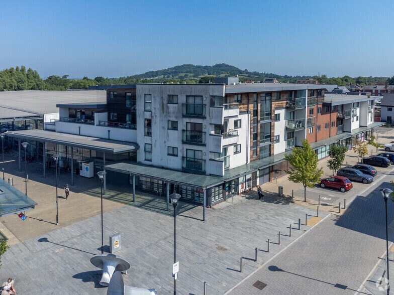 Whittle Sq, Brockworth à louer - Photo principale – Image 1 sur 8