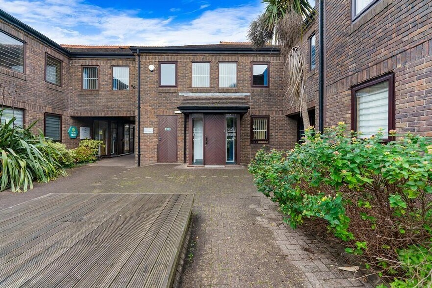 256 Cowbridge Rd E, Cardiff à vendre - Photo de l’immeuble – Image 3 sur 27