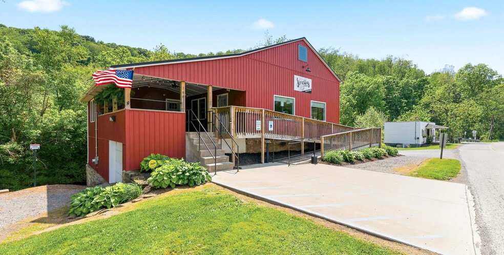 160-164 Wades Run Rd, Mount Morris, PA à vendre - Photo principale – Image 1 sur 32