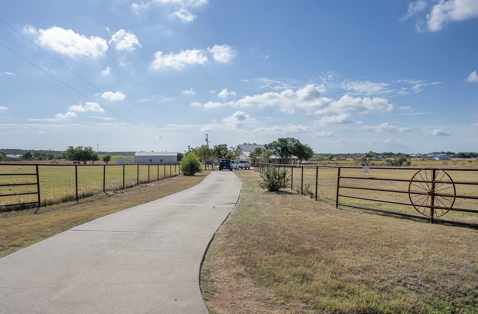 1833 County Road 305, Jarrell, TX à vendre Autre– Image 1 sur 41