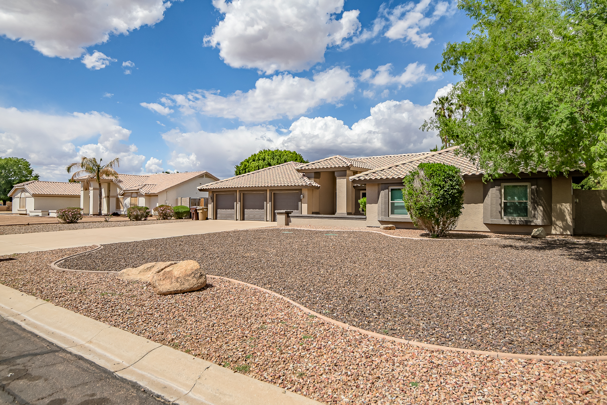 8632 W Via Montoya Dr, Peoria, AZ à louer Photo de l’immeuble– Image 1 sur 33