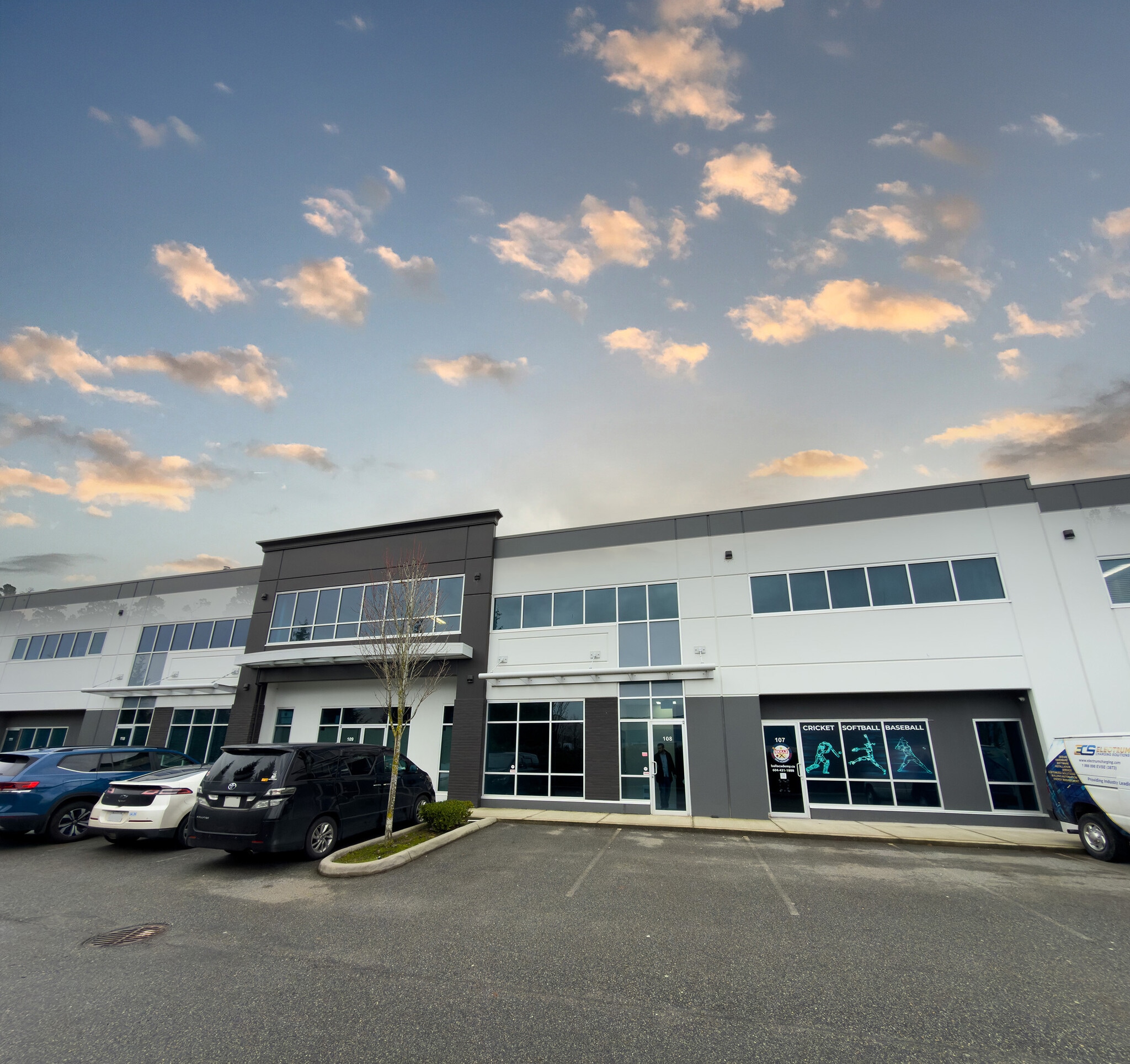 18635 52nd Ave, Surrey, BC à louer Photo intérieure– Image 1 sur 22