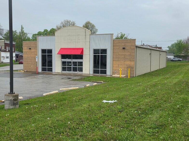 100 E State St, Albion, PA à vendre - Photo de l’immeuble – Image 3 sur 12