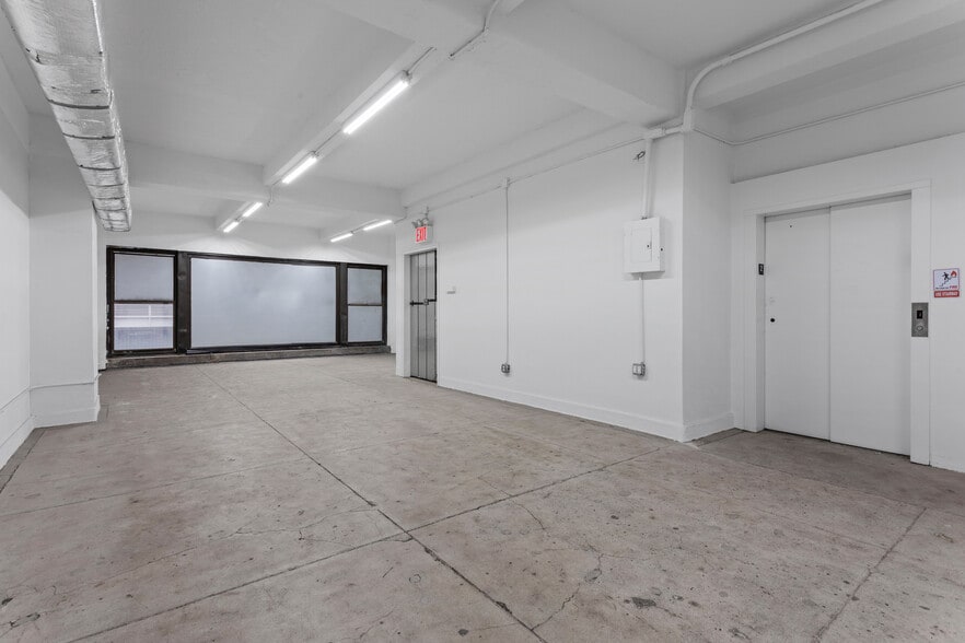 218 W 37th St, New York, NY à louer - Photo intérieure – Image 2 sur 4