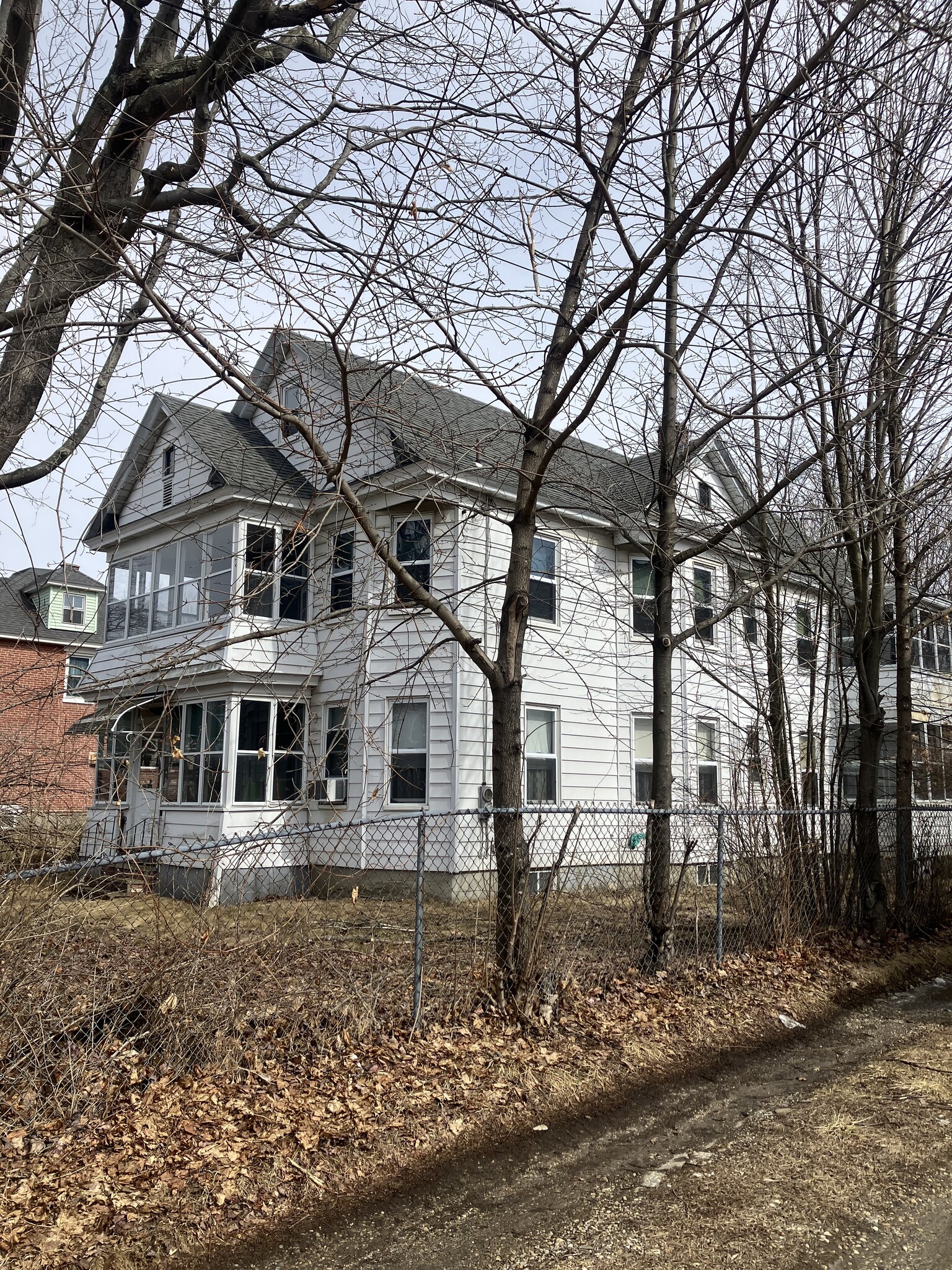 24 Glenwood Ave, Pittsfield, MA à vendre Photo principale– Image 1 sur 10