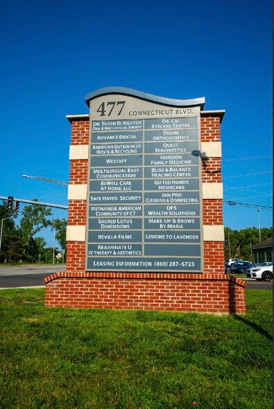 477 Connecticut Blvd, East Hartford, CT à louer - Photo de l’immeuble – Image 2 sur 27