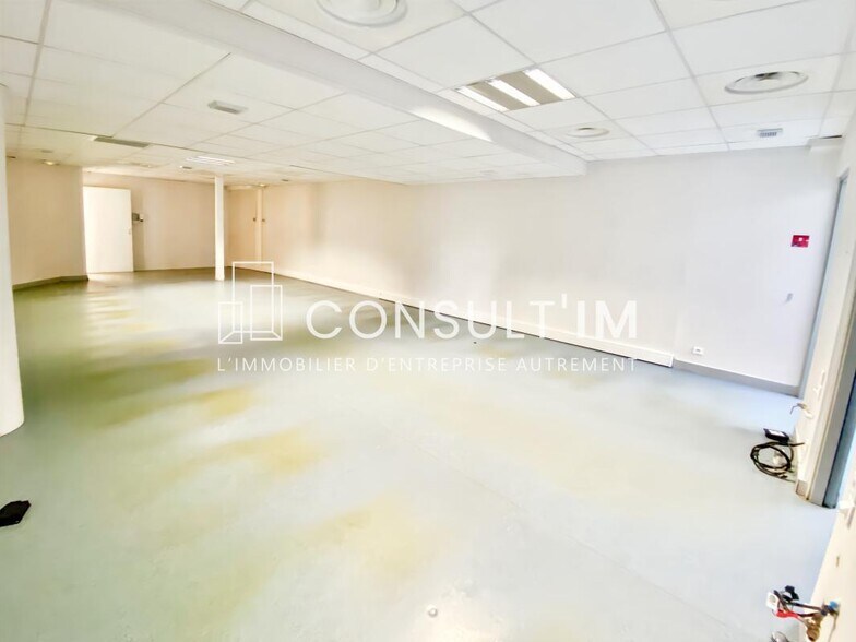Bureau dans Boulogne-Billancourt à vendre - Photo intérieure – Image 3 sur 17