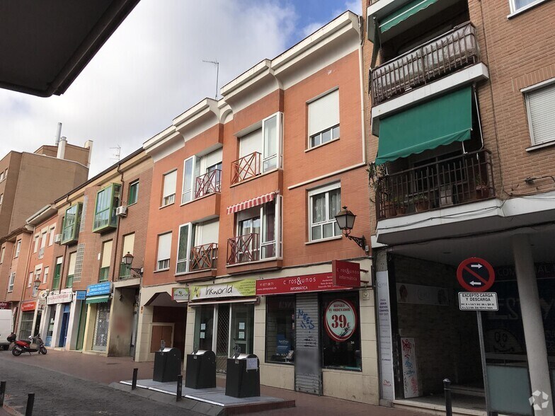Local commercial dans Alcalá de Henares, Madrid à louer - Photo de l’immeuble – Image 2 sur 2