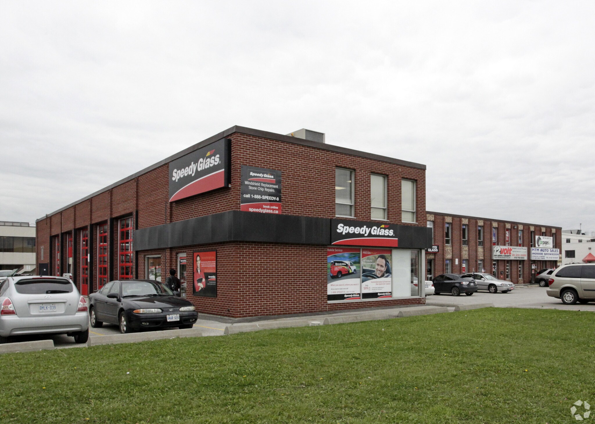 5235 Steeles Ave W, Toronto, ON à vendre Photo principale– Image 1 sur 3