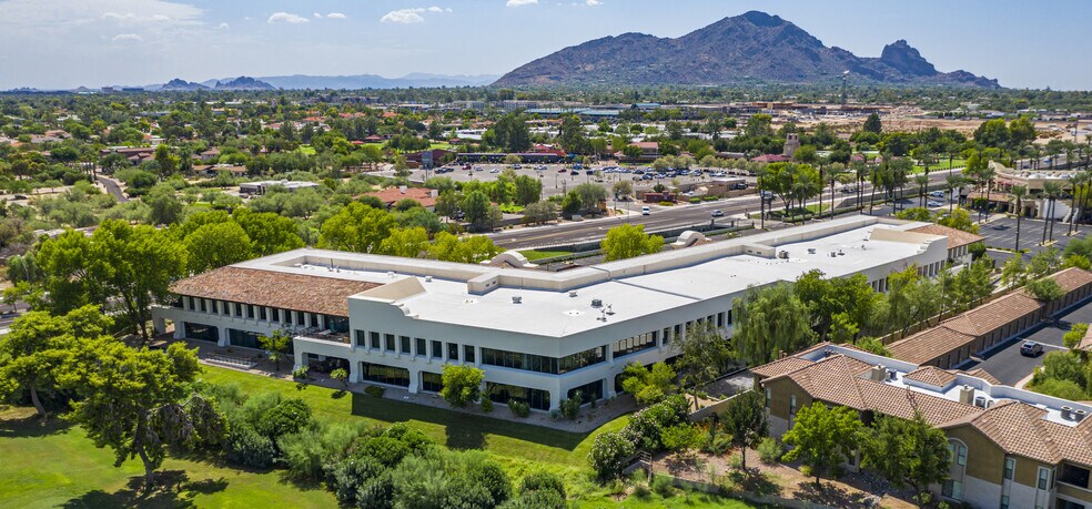7001 N Scottsdale Rd, Scottsdale, AZ à louer - Photo de l’immeuble – Image 3 sur 5