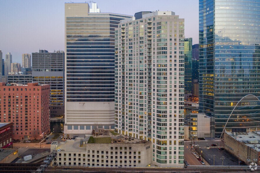 300 N Canal St, Chicago, IL à vendre - Photo de l’immeuble – Image 3 sur 45