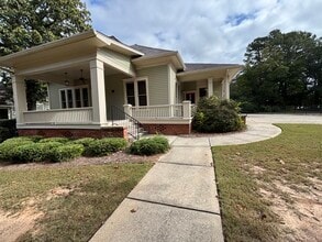 133 W Candler St, Winder, GA à louer Photo intérieure– Image 2 sur 5