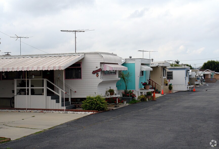 1436 W 130th St, Gardena, CA à vendre - Photo de l’immeuble – Image 2 sur 2