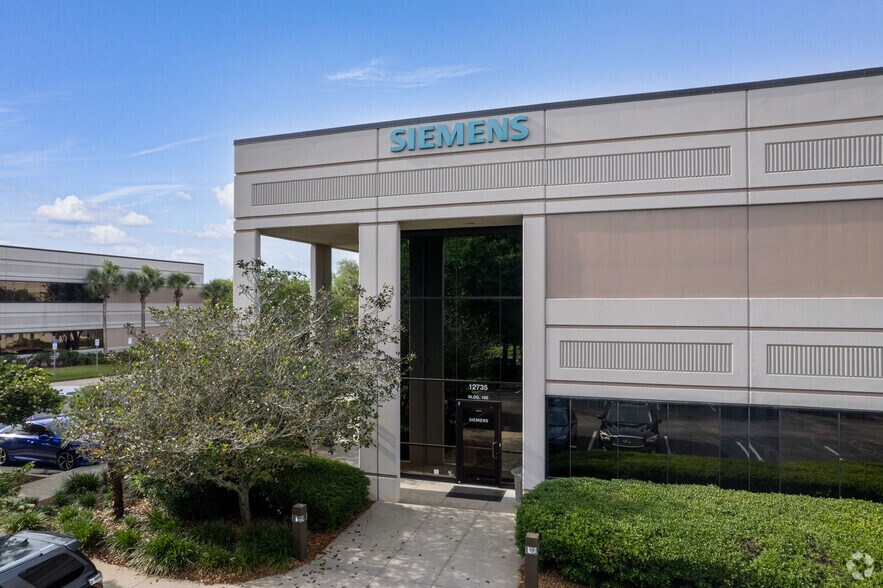 12735 Gran Bay Pky W, Jacksonville, FL à vendre - Photo de l’immeuble – Image 3 sur 16