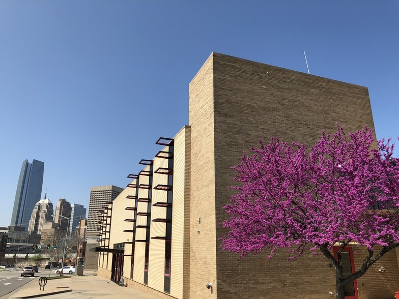 105-111 N Harrison Ave, Oklahoma City, OK à louer - Photo de l’immeuble – Image 1 sur 13