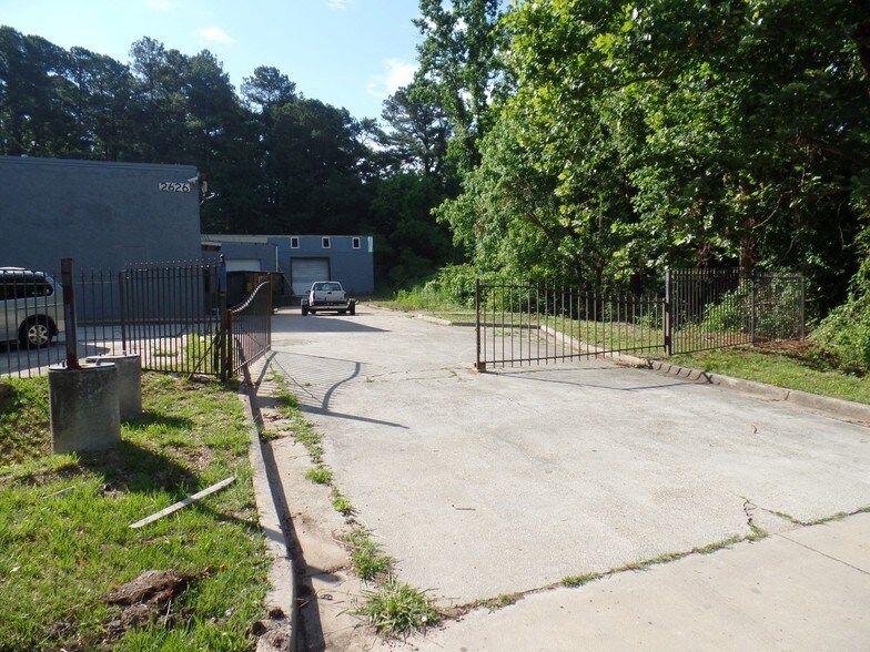 2626 Lithonia Industrial Blvd, Lithonia, GA à vendre - Photo de l’immeuble – Image 1 sur 4