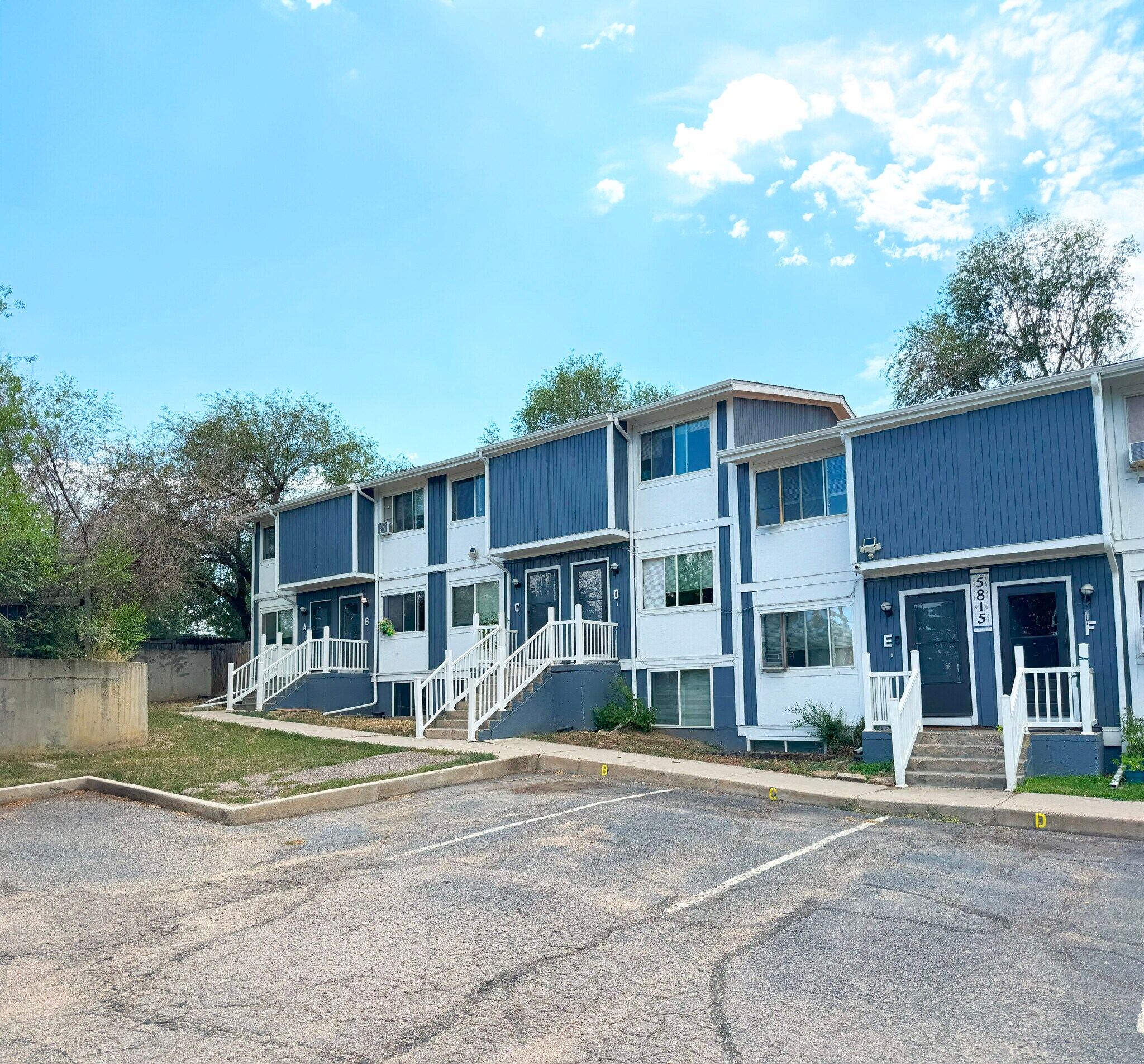 5815 Pierce St, Arvada, CO à vendre Photo de l’immeuble– Image 1 sur 8