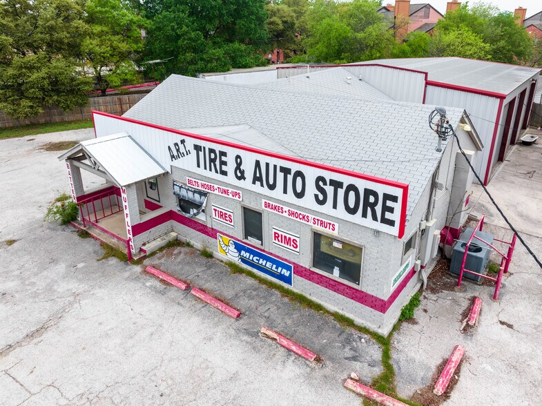 1331 Austin Hwy, San Antonio, TX à vendre - Photo de l’immeuble – Image 3 sur 15
