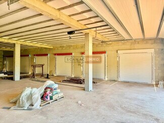 Plus de détails pour Local d'activités à louer