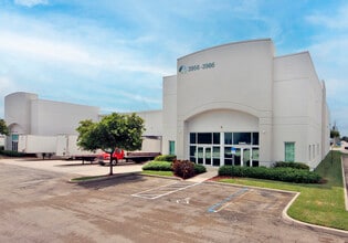 3500 SW 20th St, Pembroke Park, FL à louer Photo intérieure– Image 1 sur 13