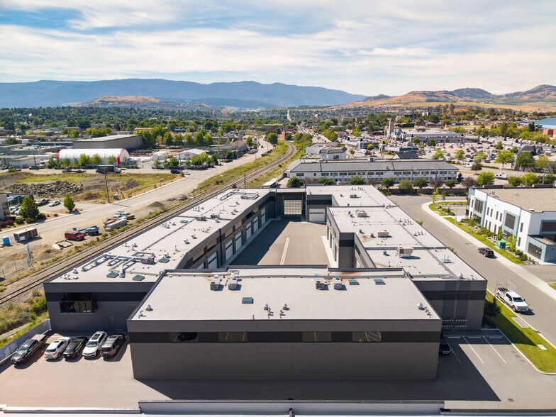 3101 45 Av, Vernon, BC à vendre - Photo de l’immeuble – Image 2 sur 14