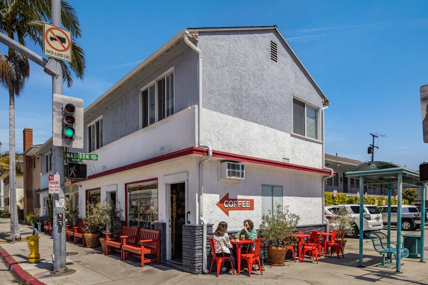 10054 Culver Blvd, Culver City, CA à vendre - Photo de l’immeuble – Image 1 sur 13