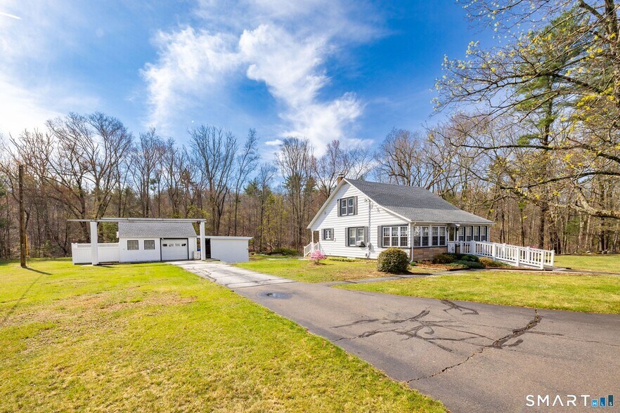 203 Willimantic Rd, Chaplin, CT à vendre - Photo de l’immeuble – Image 2 sur 39