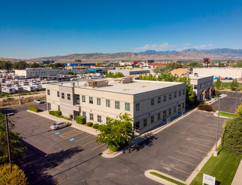 132 E 13065 S, Draper, UT à louer - Photo de l’immeuble – Image 3 sur 8