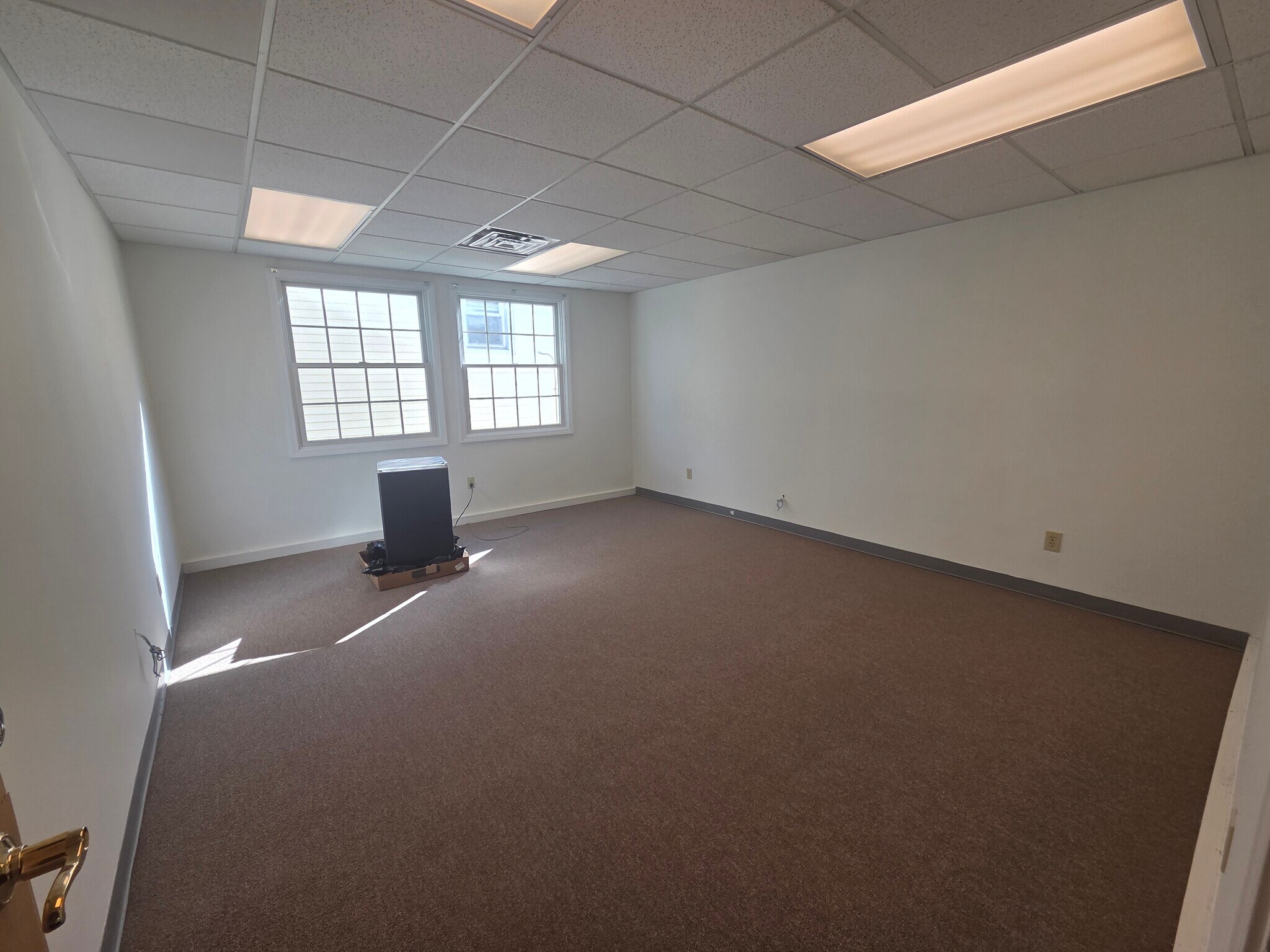 1076 Main St, Fishkill, NY à louer Photo intérieure– Image 1 sur 3