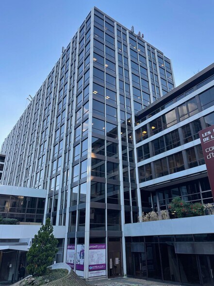4-6 Rue D'Orleans, Saint-Cloud à vendre - Photo de l’immeuble – Image 1 sur 1